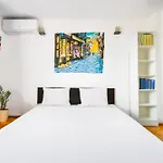 Spacious 3br In The Center - Kitchen Smart Tv's Sofia