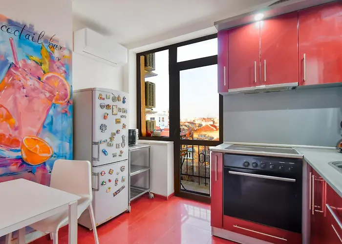 Spacious 3br In The Center - Kitchen Smart Tv's *