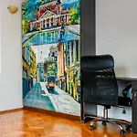 Spacious 3br In The Center - Kitchen Smart Tv's Appartement