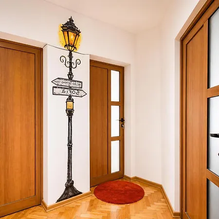 Spacious 3br In The Center - Kitchen Smart Tv's
