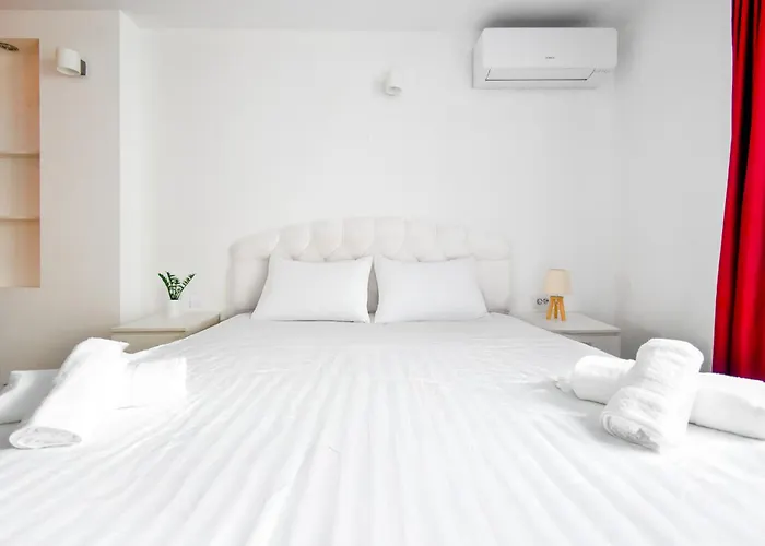 Apartament Spacious 3br In The Center - Kitchen Smart Tv's *