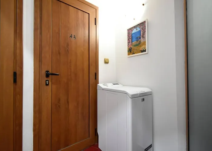 Apartament Spacious 3br In The Center - Kitchen Smart Tv's *