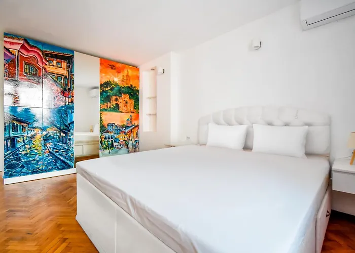 Apartament Spacious 3br In The Center - Kitchen Smart Tv's