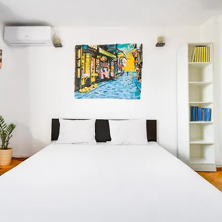 Spacious 3br In The Center - Kitchen Smart Tv's София