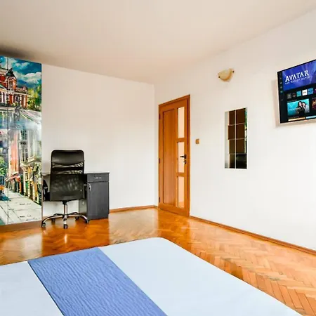 Apartmán Spacious 3br In The Center - Kitchen Smart Tv's *